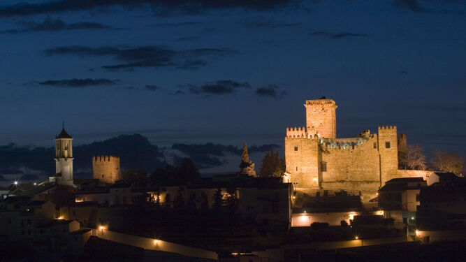 El Castillo Ducal de Espejo y su mundo subterráneo de leyenda